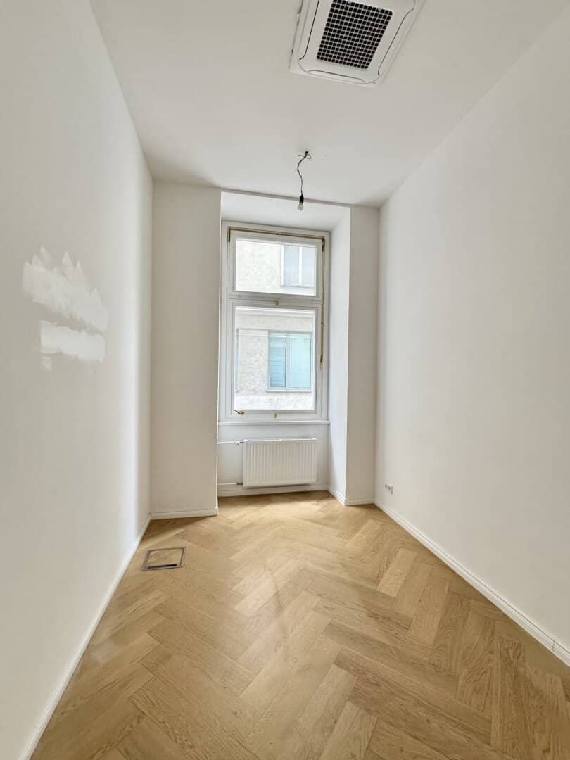 Elegant 158 m² period building office in central city center location