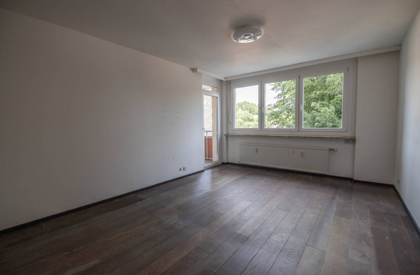 Nette 2-Zimmer-Wohnung mit Loggia nähe Klinikum