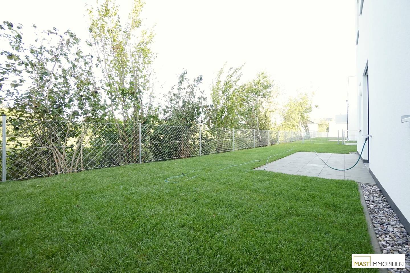 PROVISIONSFREI --- Beeindruckend aufgeteilte 2 Zimmer Garten Wohnung inkl. EWE Einbauküche in Pixendorf