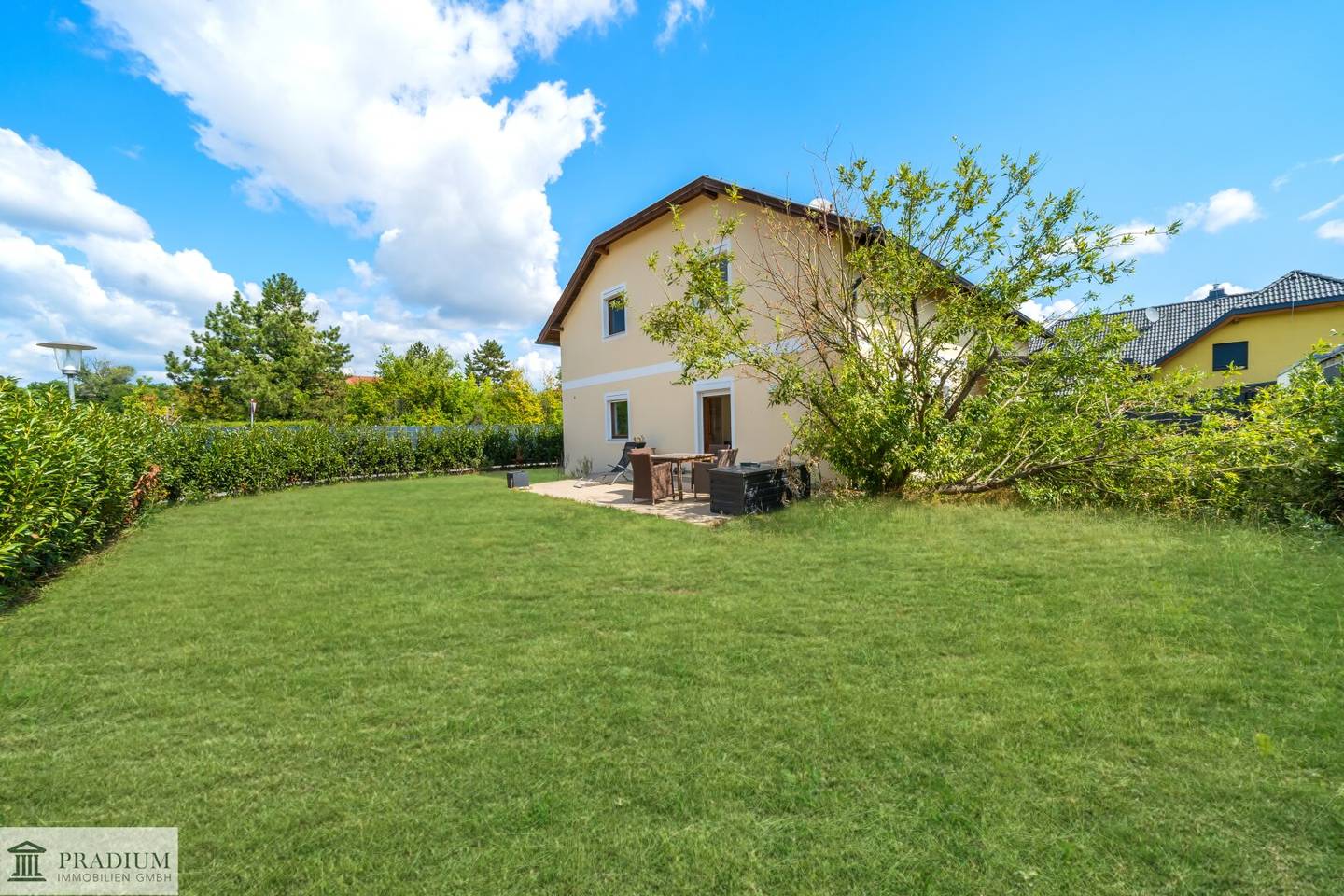 Single-family house with sunny garden - fully basemented