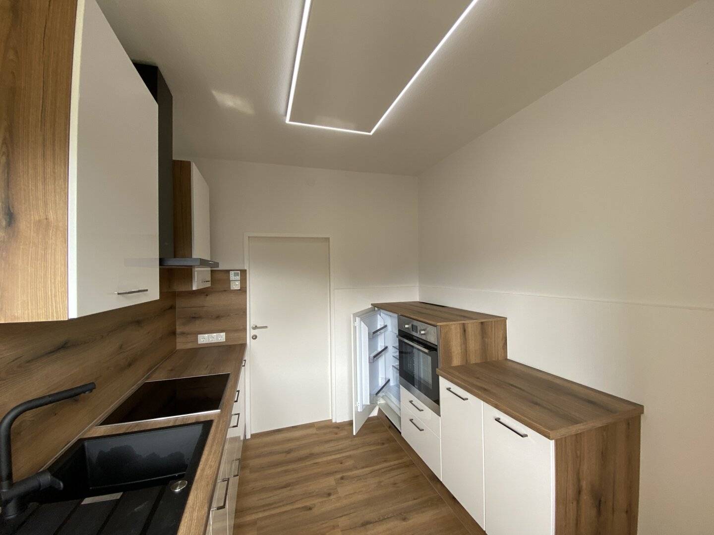 Knittelfeld Zentrum: sonnige ca 65 m2 2 Zimmer Wohnung inkl. Loggia mit schöner Aussicht!