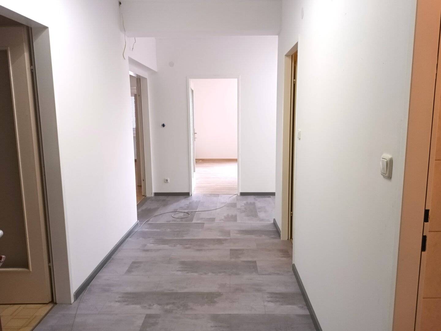 Großzügige 4-Zimmer-Eigentumswohnung mit Loggia!
