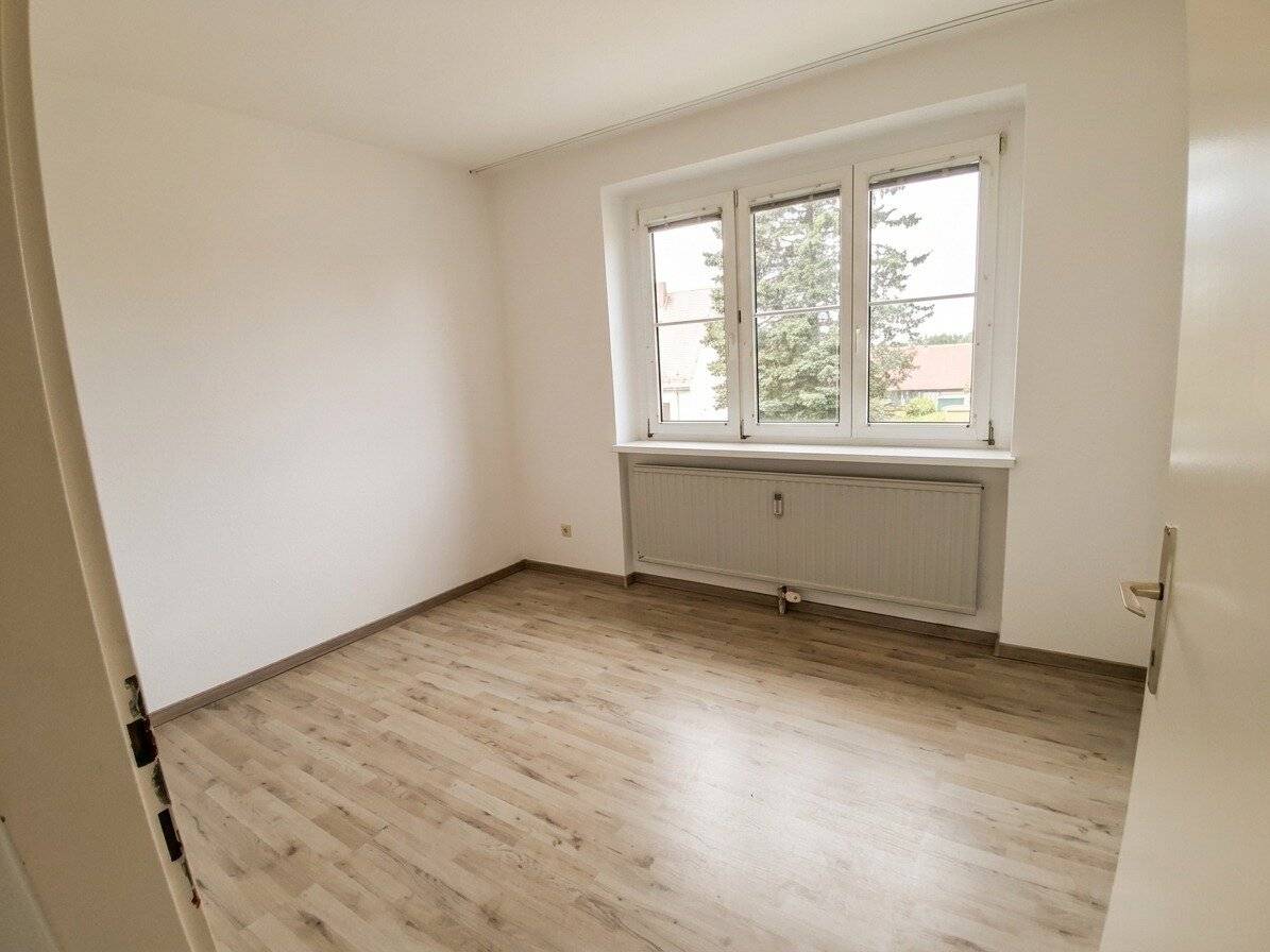 Geräumige 4,5-Zimmer-Wohnung mit Balkon und Garten in Ortsrandlage von Allentsteig