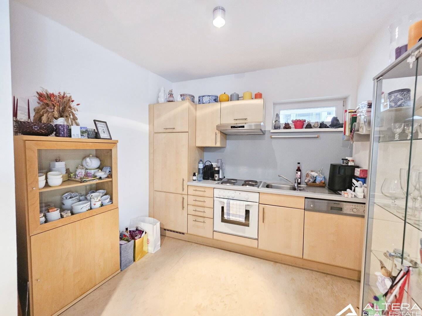 COMMISSION-FREE! - Graz city centre - Well-kept 2-room apartment with lift, cellar and large terrace in the heart of the Graz city centre!