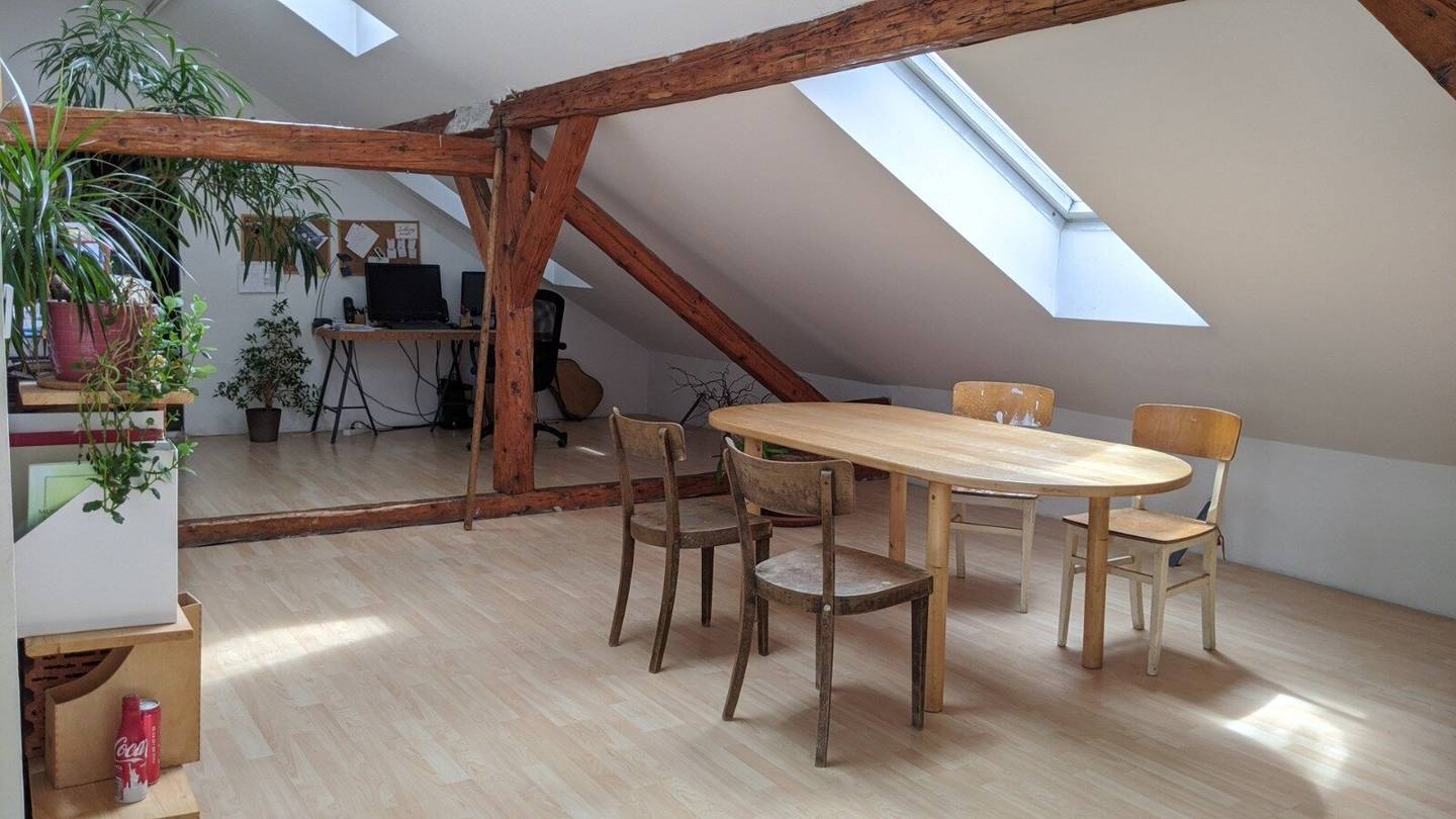 Rare Opportunity in 1210 Vienna 100 percent vacancy-free tenement house with development potential, idyllic garden and attic conversion