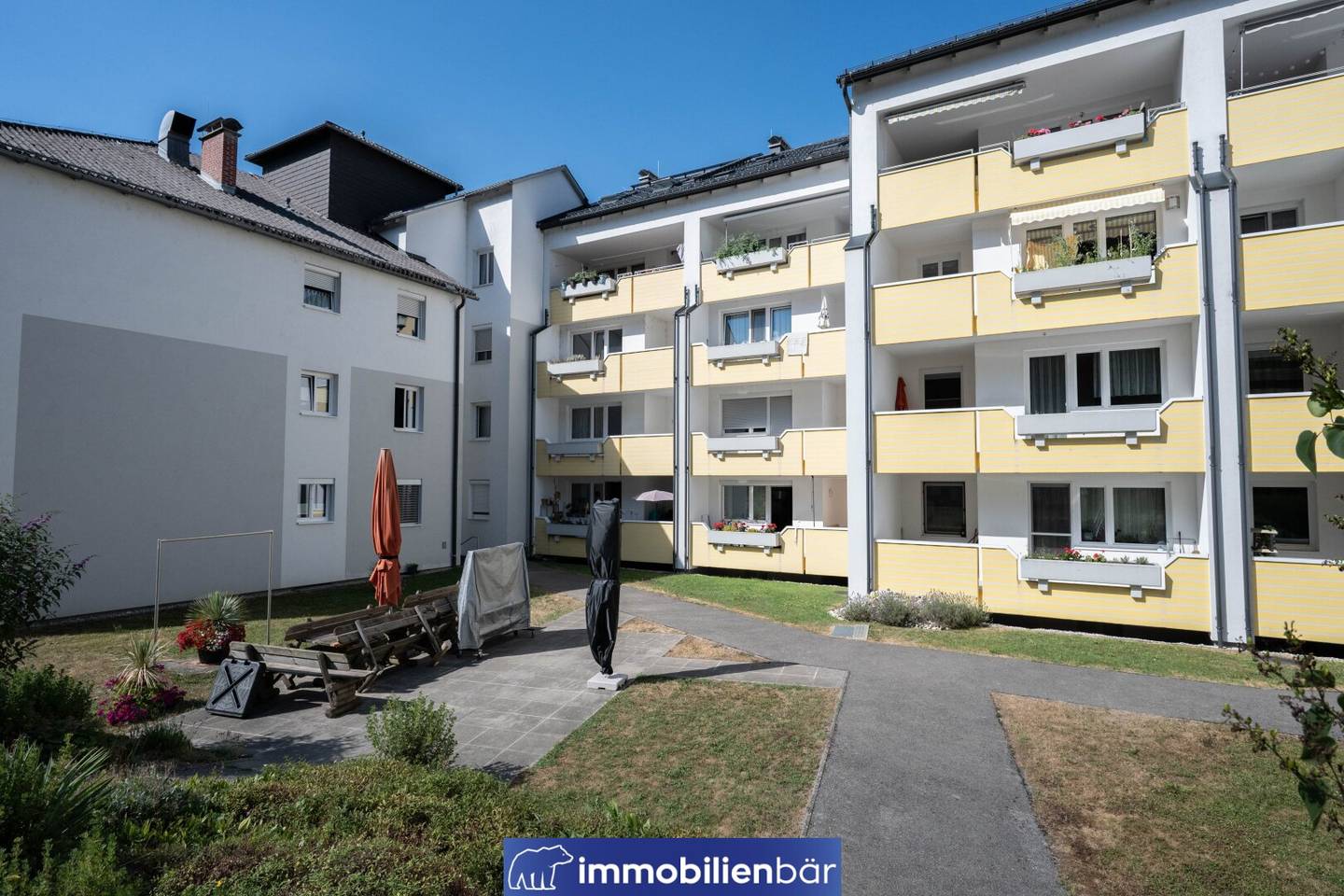 Gemütliche Eigentumswohnung mit Loggia und Tiefgarage