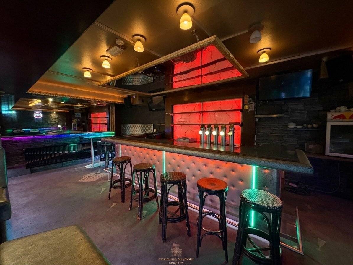 Nightclub NOVA | 400 m² | Fully equipped and ready to operate immediately | First months rent-free | Sattledt – A1, Upper Austria