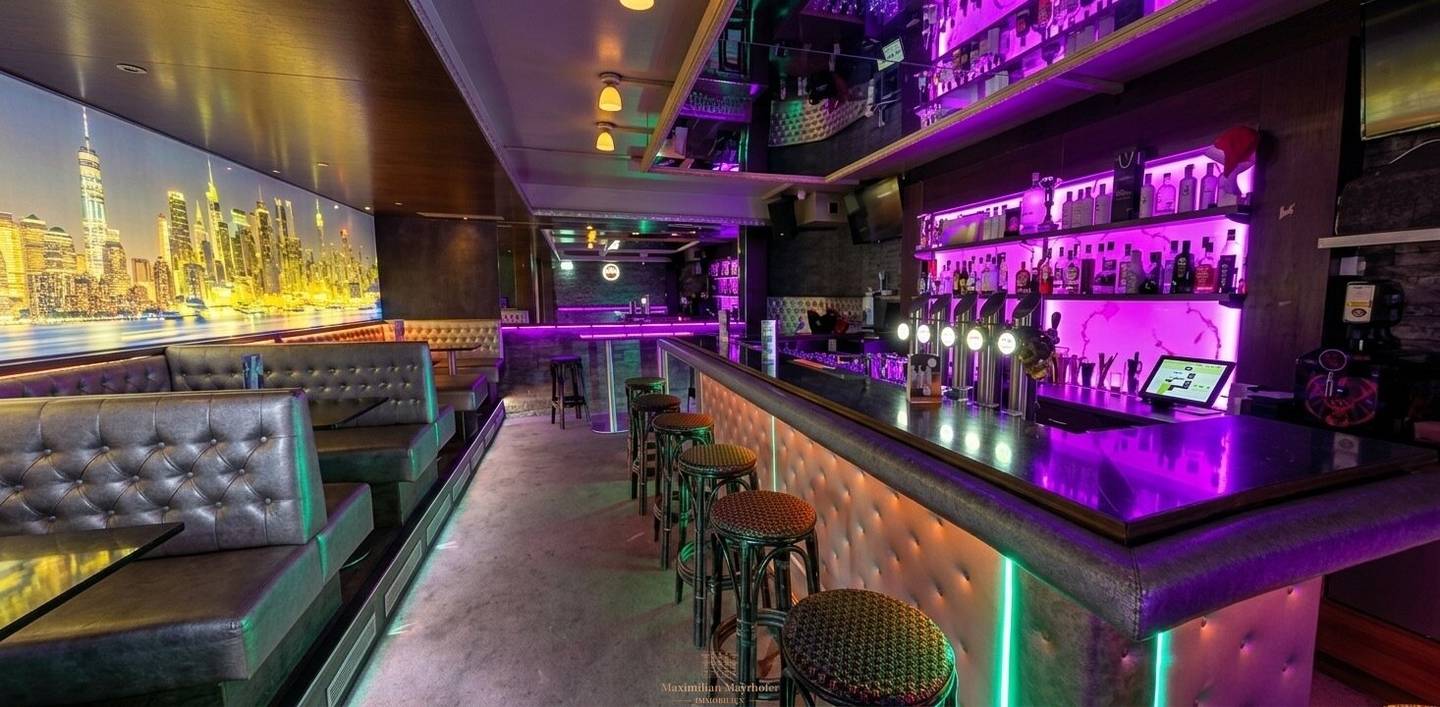 Nightclub NOVA | 400 m² | Fully equipped and ready to operate immediately | First months rent-free | Sattledt – A1, Upper Austria