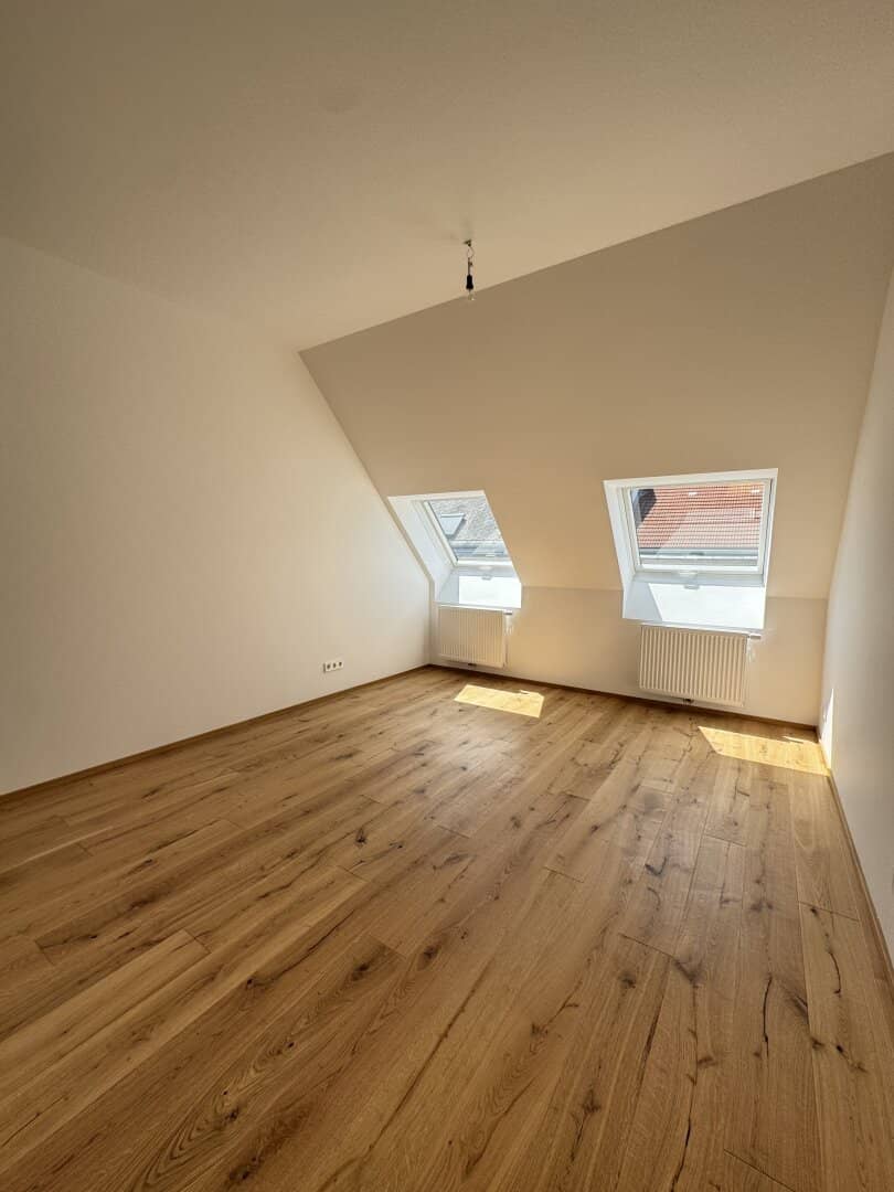 Erstbezug mit Balkon in ruhiger Innenhoflage – 3-Zimmer-Altbauwohnung mit Charme in 1150 Wien -K