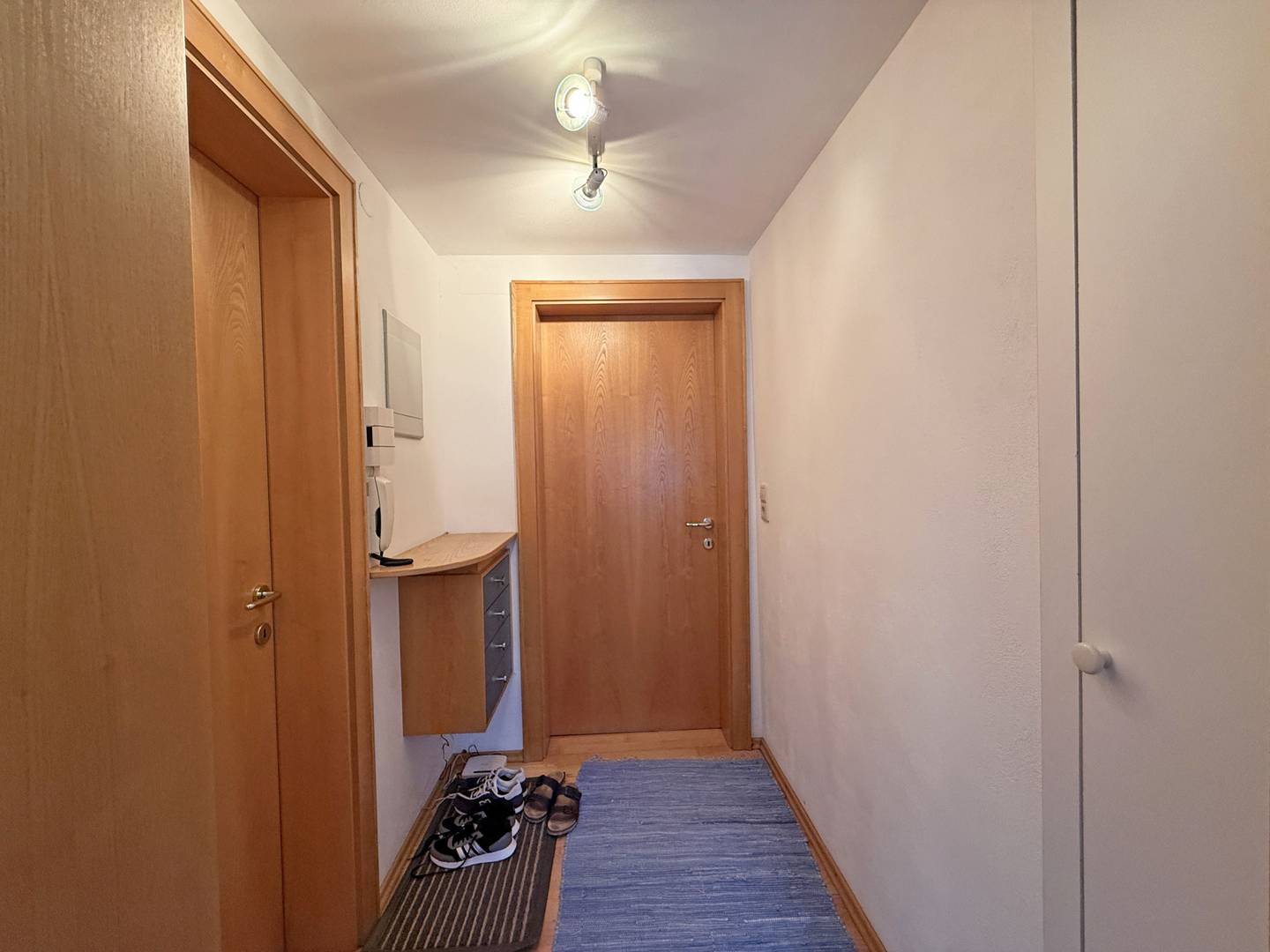 Familienwohnung in flexibel nutzbarem Mehrgenerationenhaus mit Garage