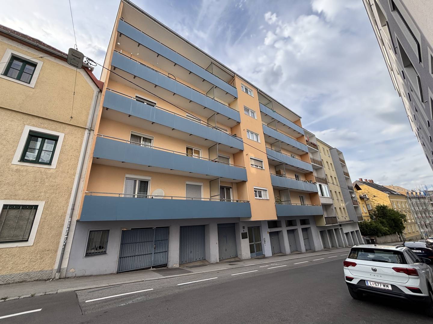 Bright Wohnung with view to Pöstlingberg and balconies