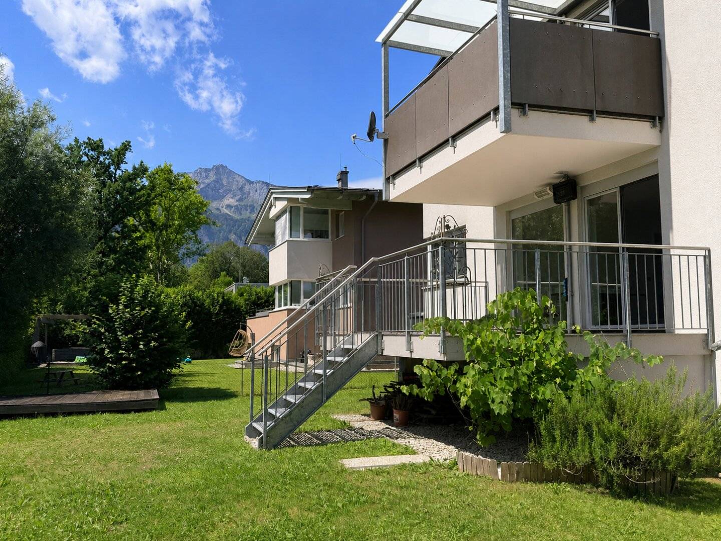 Anif - Splendid 4-room garden apartment