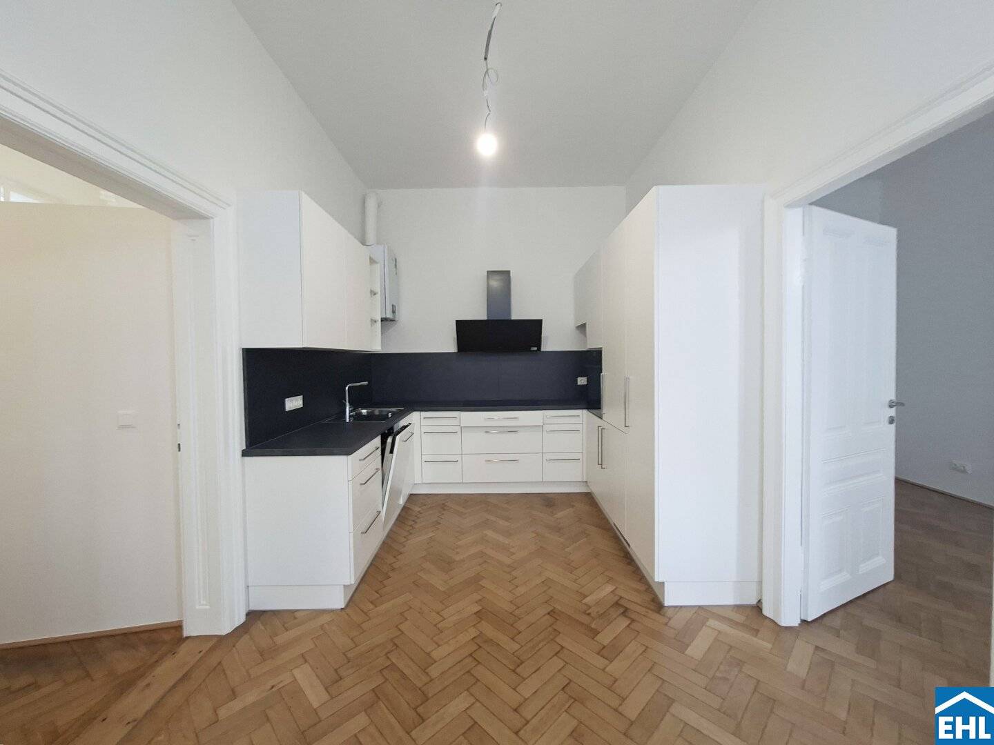 Cozy 4-room period apartment dream near Karlsplatz