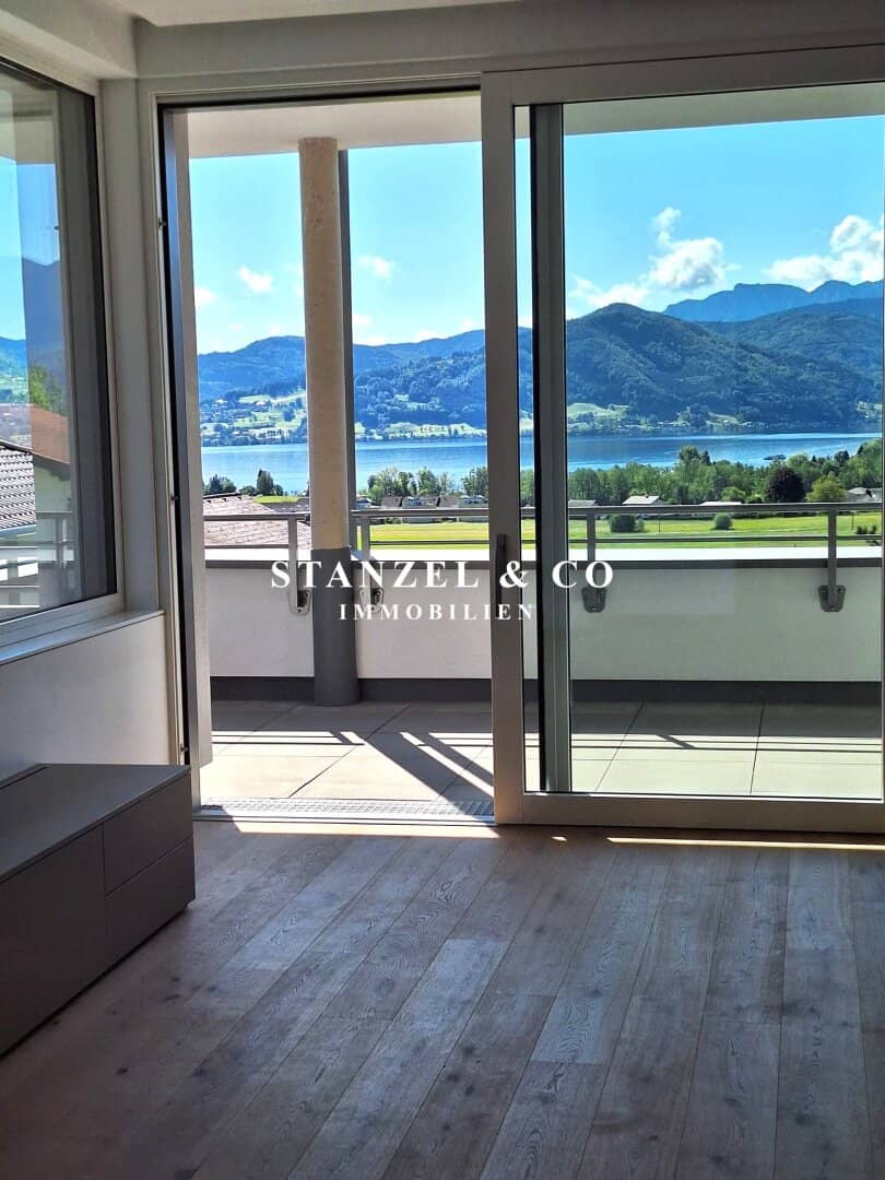 LAKE VIEW - FIRST OCCUPANCY BALCONY APARTMENT
