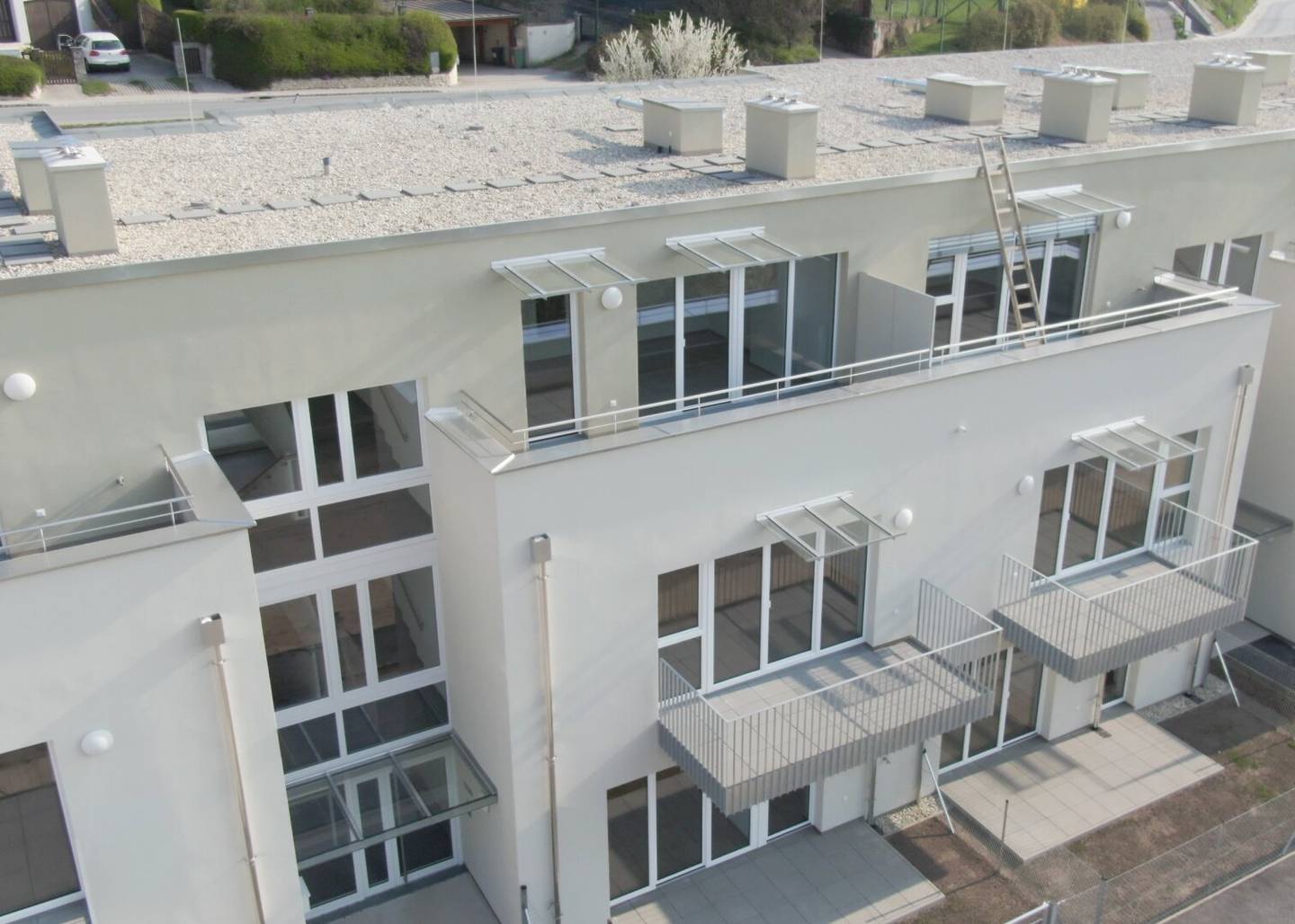 Charming 2-room garden apartment with terrace in Unterolberndorf