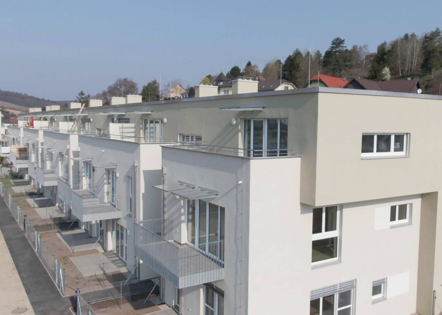 Charming 2-room garden apartment with terrace in Unterolberndorf