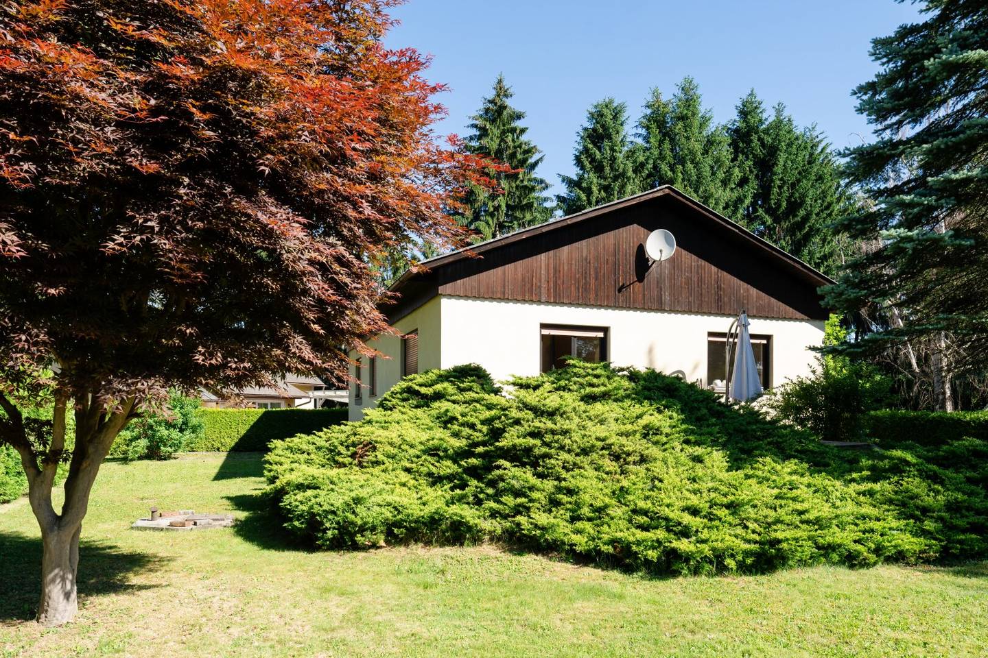 Home in the Green: Charming single-family house on generous 1.065m² plot in Graz St. Peter