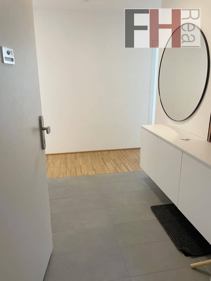 Neuwertige 4-Zimmer Wohnung mit großem Balkon im Zentrum von Purkersdorf