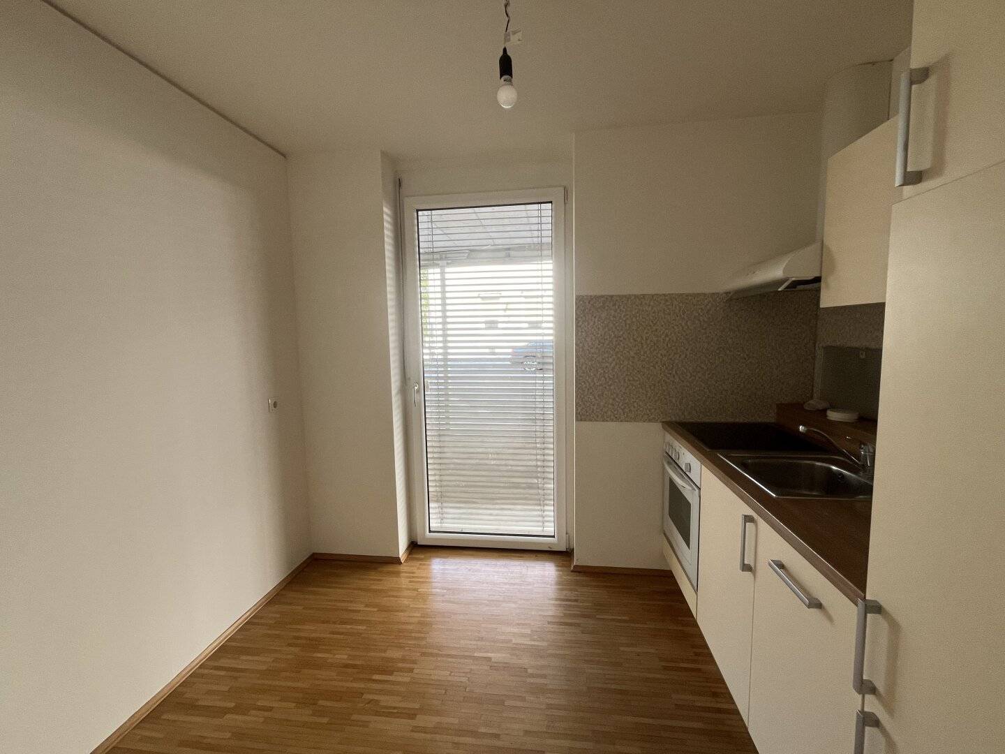 Graz-Lend: 2 MONATE MIETFREI!! Leistbare,  2-Zimmer-Wohnung mit separater Wohnküche!
