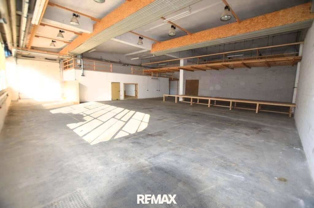 Warehouse, Commercial Business 421 m²