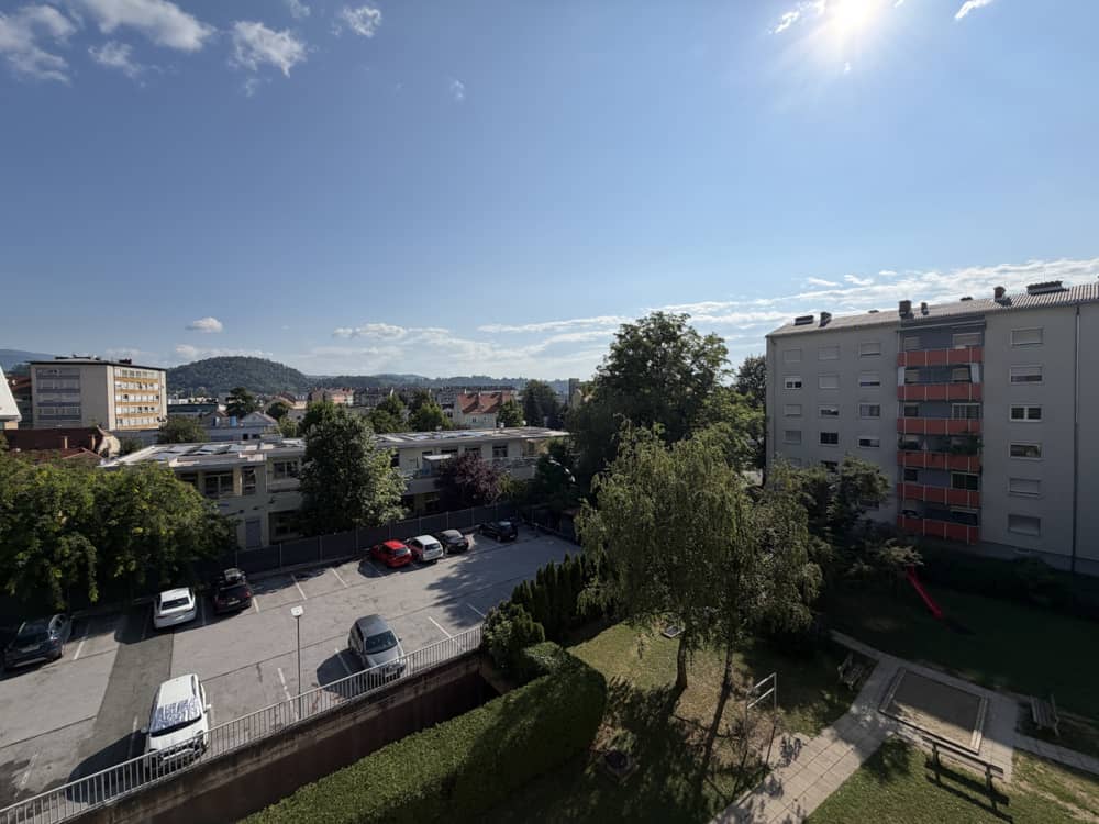 Ruhige Wohnung mit Balkon und Weitblick