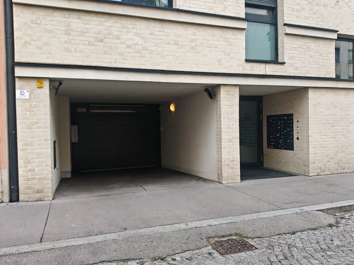 Bequemer Tiefgaragenstellplatz