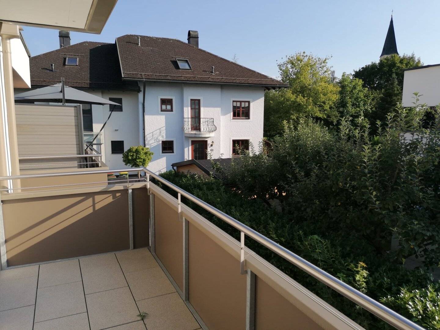 2-room apartment with southwest balcony, 1 underground garage and 1 outdoor parking space