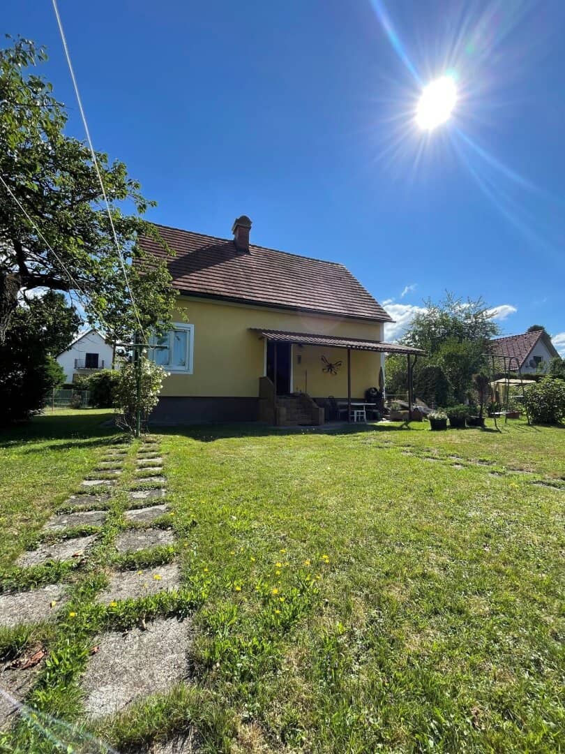 Liebenau - Seltene Gelegenheit in traumhafter Ruhelage- sonniges Grundstück mit älterem Haus und großem Potenzial !