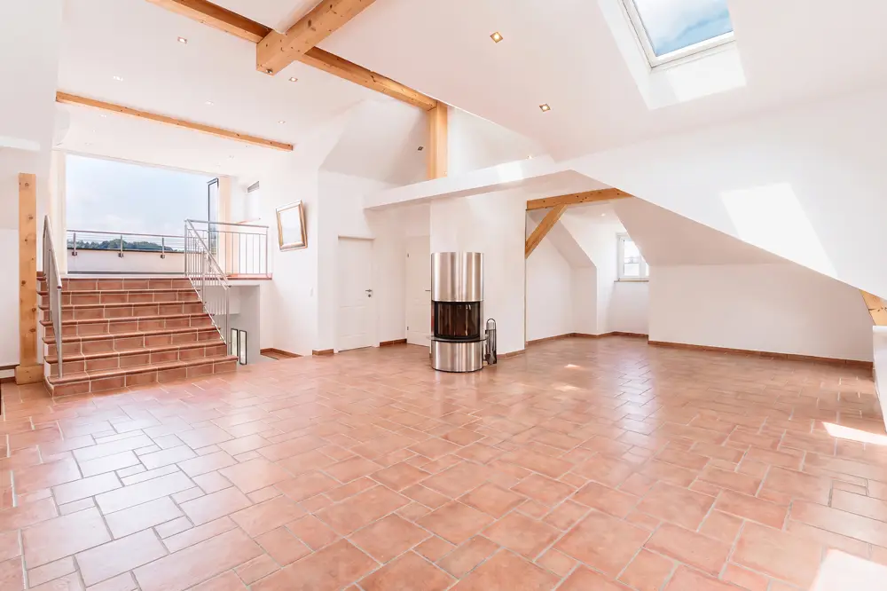Dachgeschosswohnung with roof terrace and fortress view