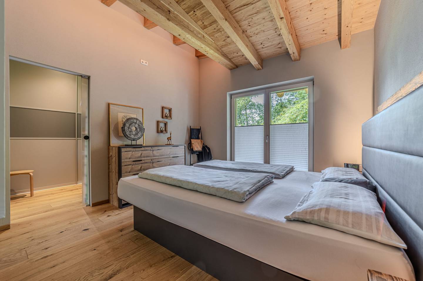 Dachgeschosswohnung am Fuße des Wilden Kaisers mit Aufzug und Garage