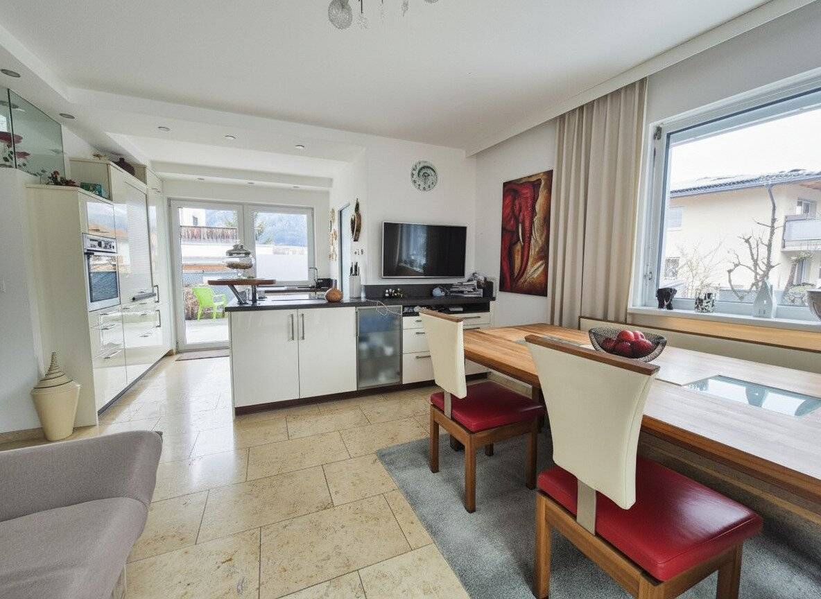 Investment Apartment Modern Maisonette with Wintergarden, Garden and Terrace with Whirlpool