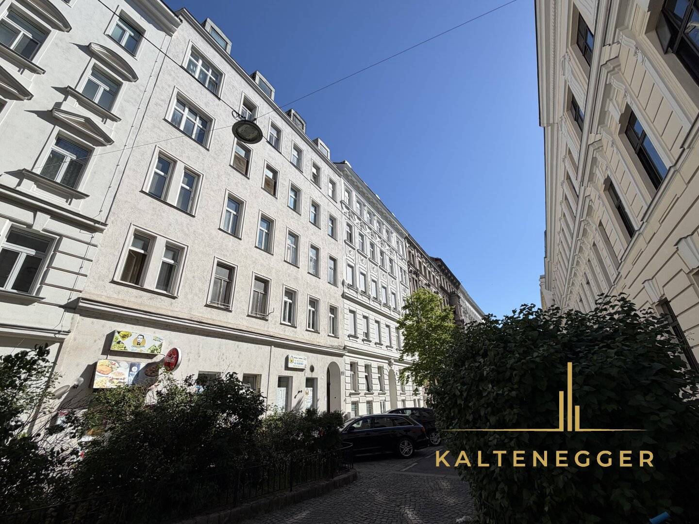Gründerzeit tenement house near Augarten with approx. 40% vacancy and attic development concept