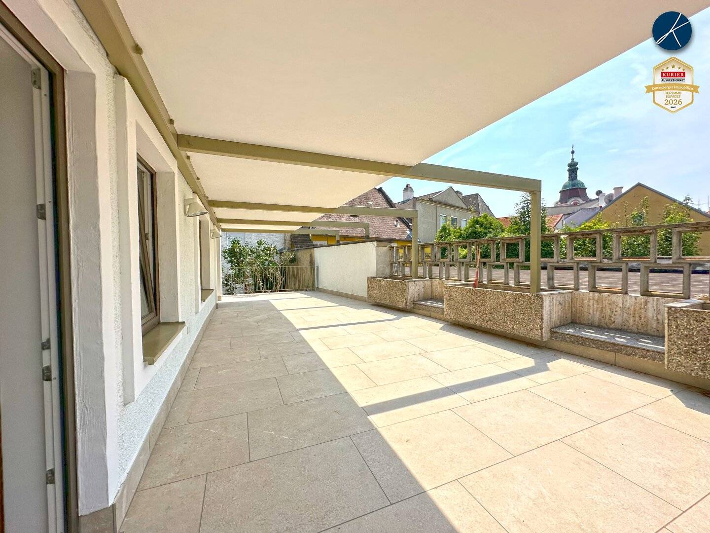 Center: 3-room apartment with 57m² terrace Garage possible