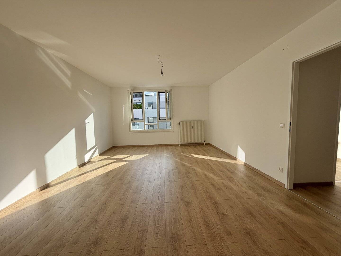 Apartment in need of renovation - immediately available | Near U6