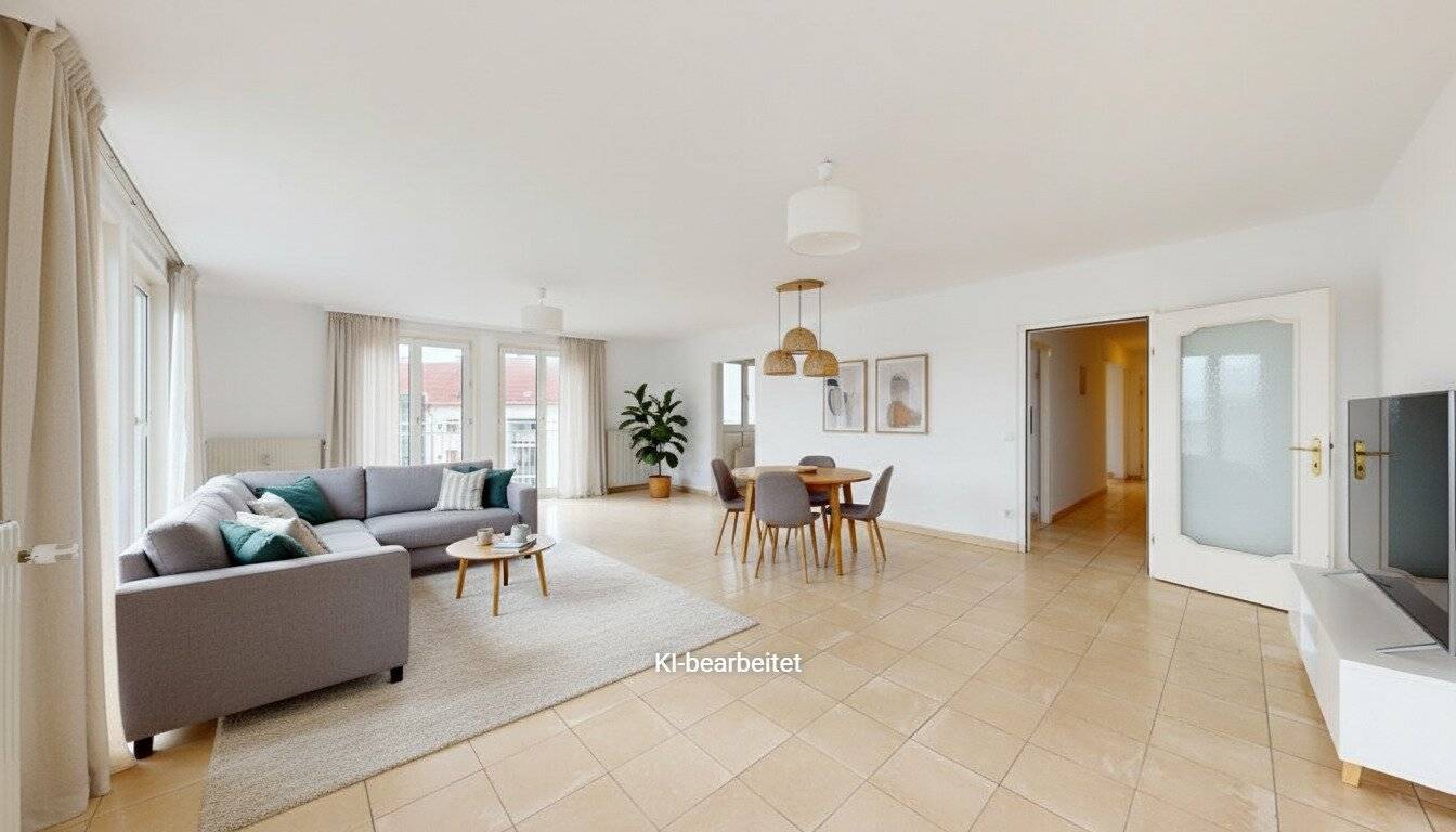 Bright family or flatshare apartment in central location