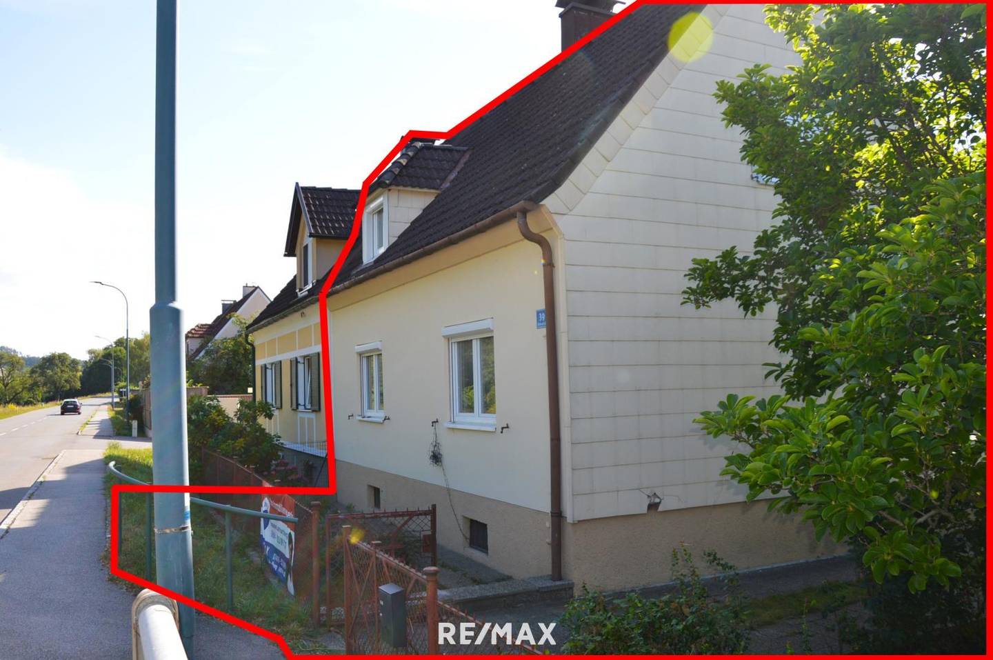 Sonniger Garten und Balkon Familienwohnung in ruhiger Siedlungslage