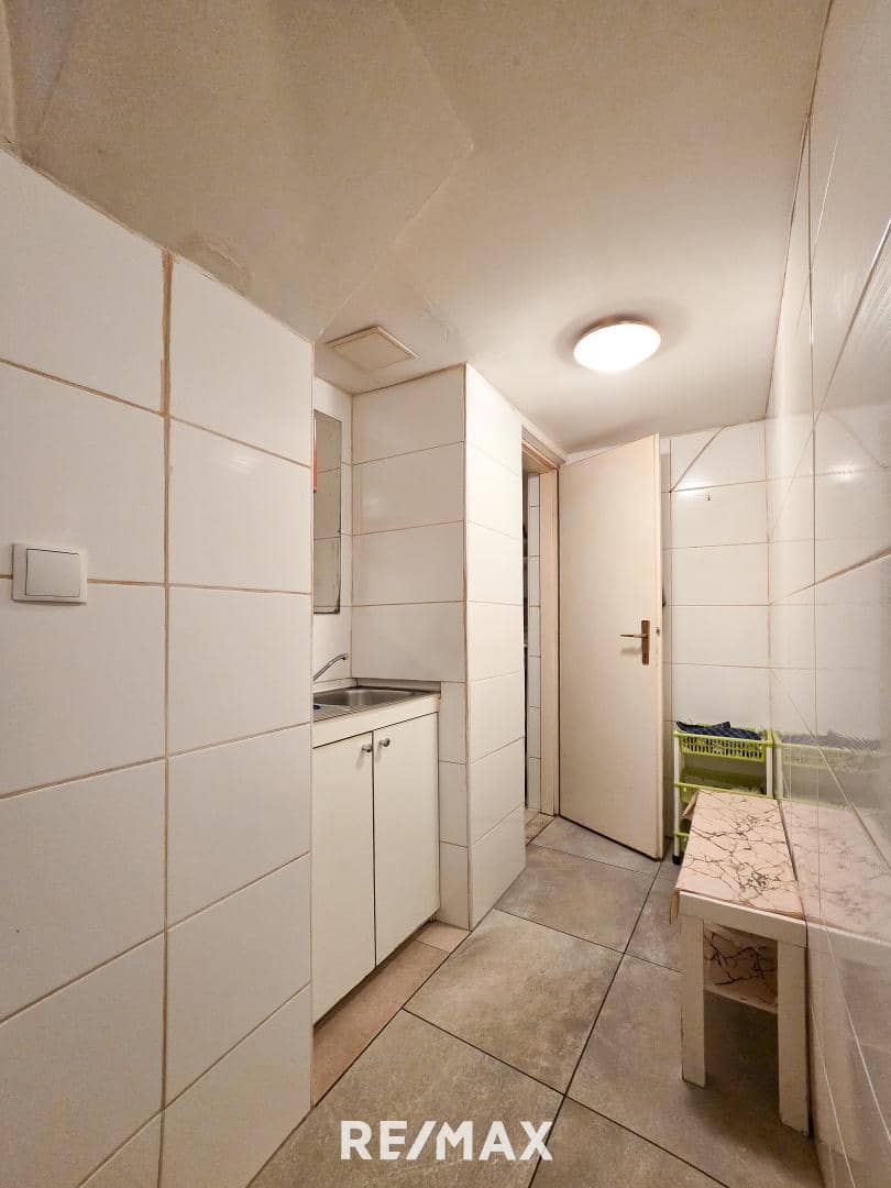 Frisch saniert Anlegerwohnung mit Innenhoflage