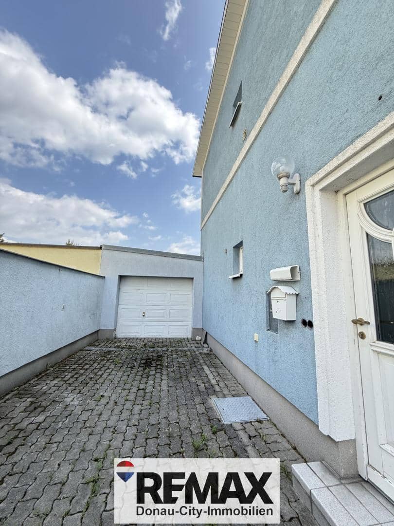 Garten und Garage Familienwohnung in grüner Lage