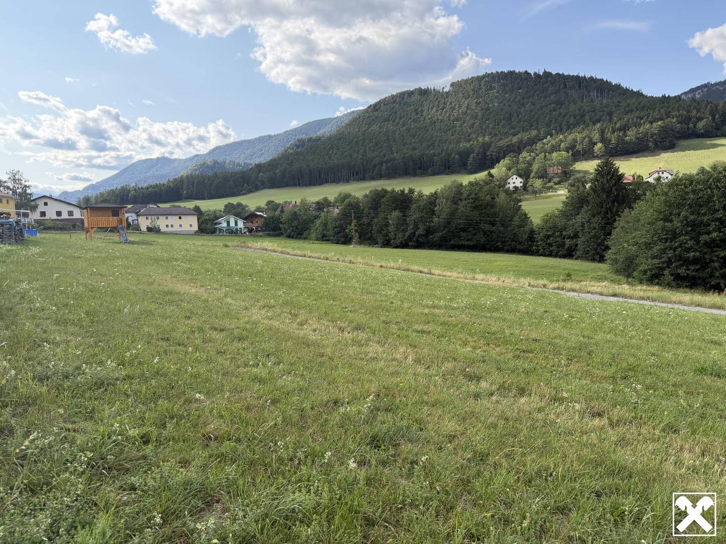 Aufgeschlossenes Grundstück in ruhiger Aussichtslage Wohnung