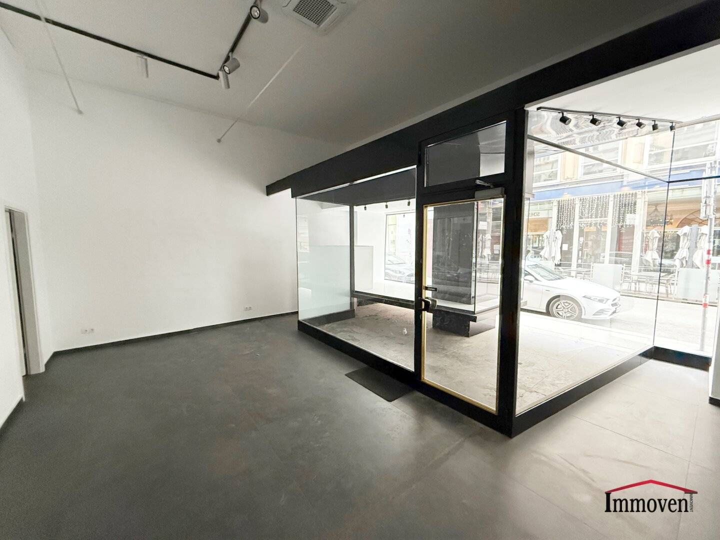 Unique city location - Retail space in Spiegelgasse!