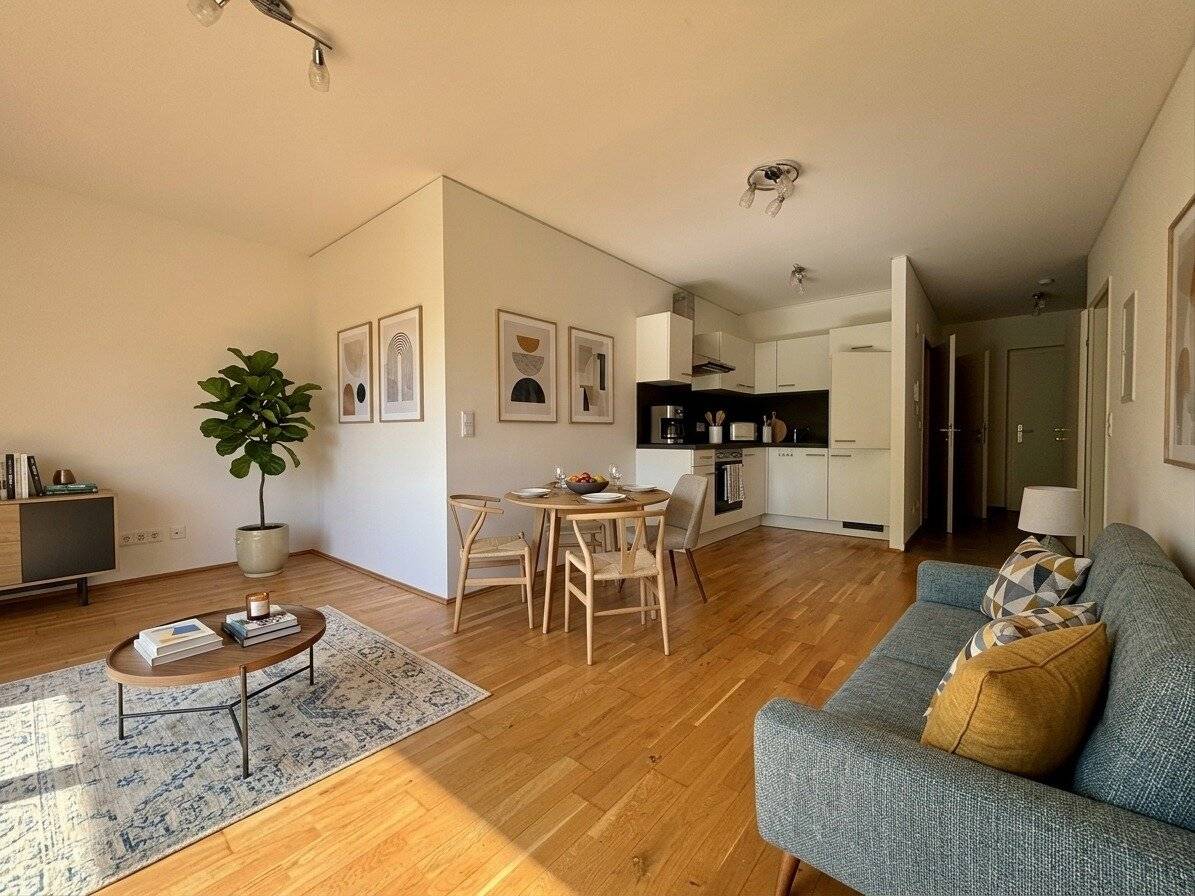 Helle 2 Zimmer Wohnung mit guter öffentlicher Anbindung