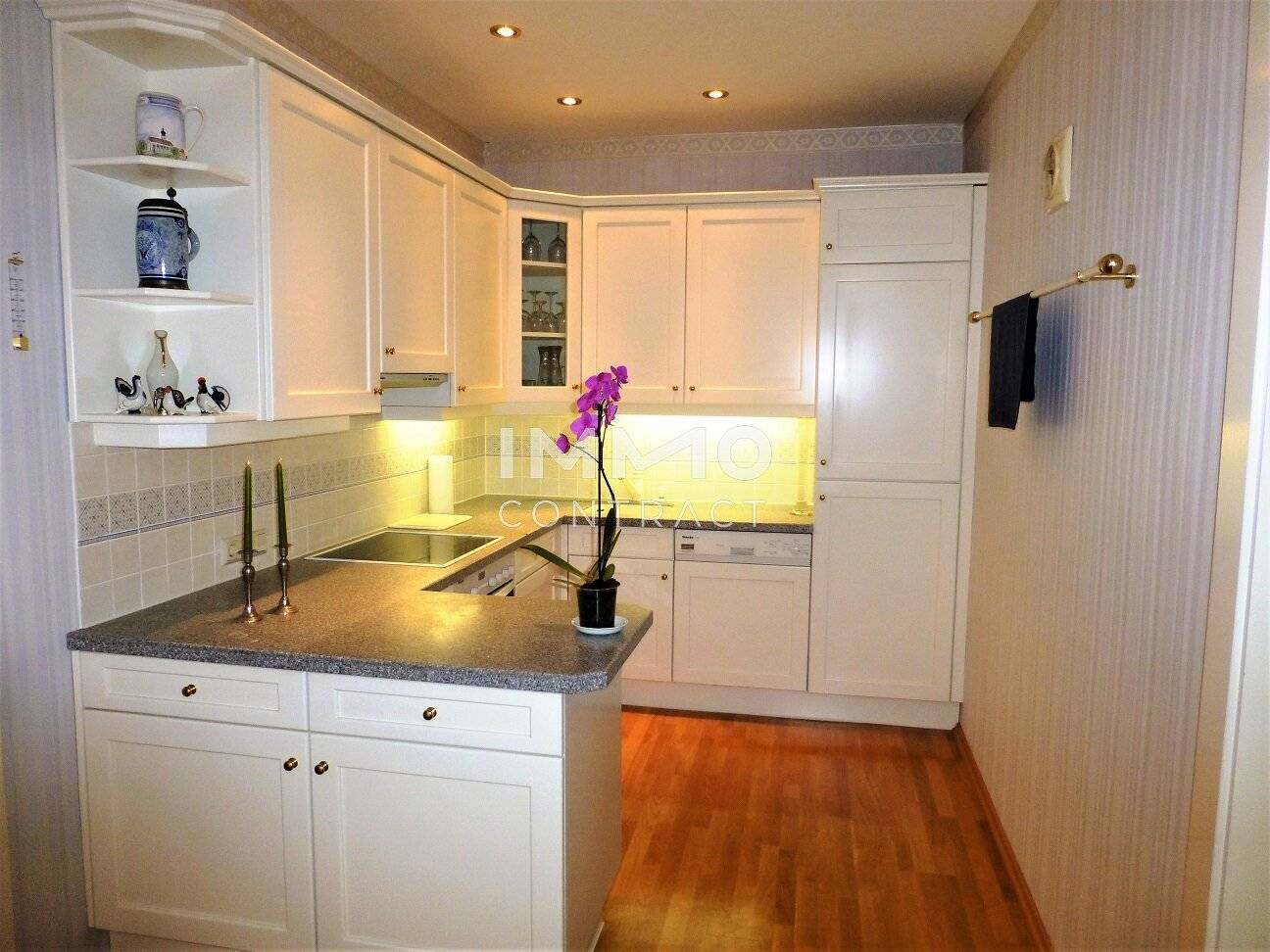 Small rental house with garden and parking spaces in central Mödling