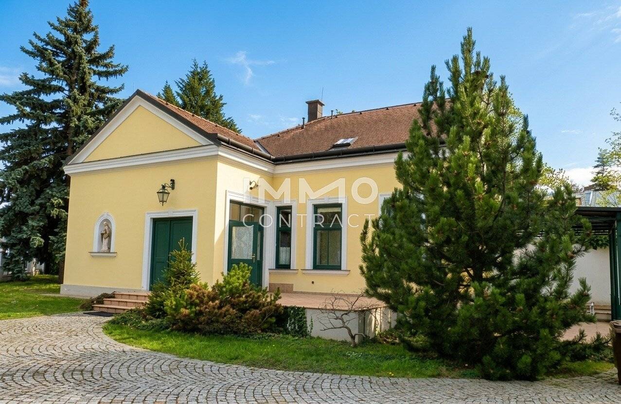 Small rental house with garden and parking spaces in central Mödling