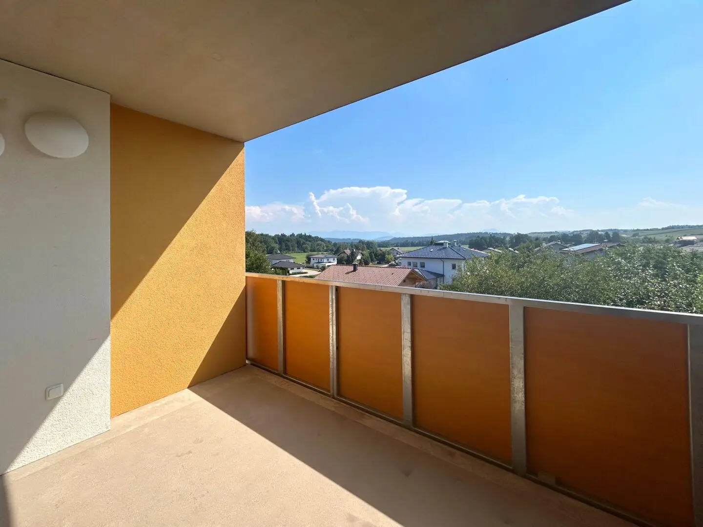 Like-new, spacious 3-room apartment with beautiful loggia in Frankenburg am Hausruck