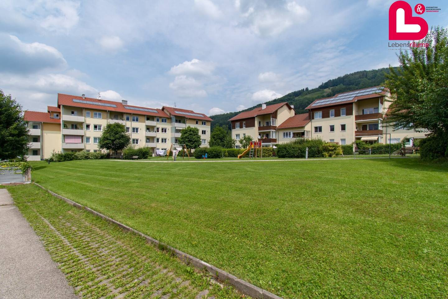 3-room apartment in Kirchdorf an der Krems with loggia and underground parking space (TG parking space available on request?)