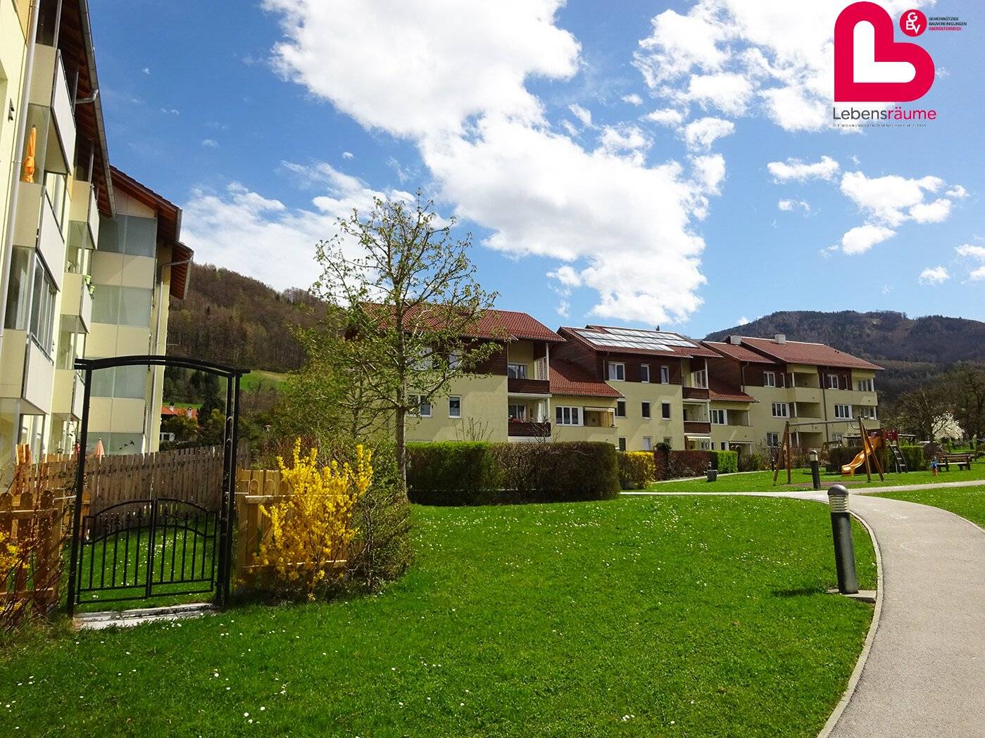 3-room apartment in Kirchdorf an der Krems with loggia and underground parking space (TG parking space available on request?)