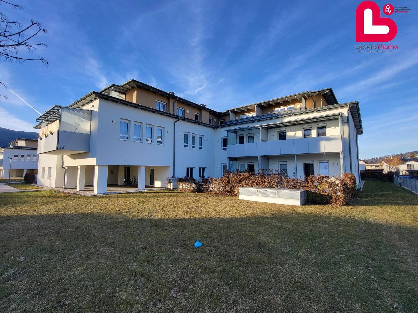 Great 2-room garden apartment in Kirchdorf an der Krems with underground parking space