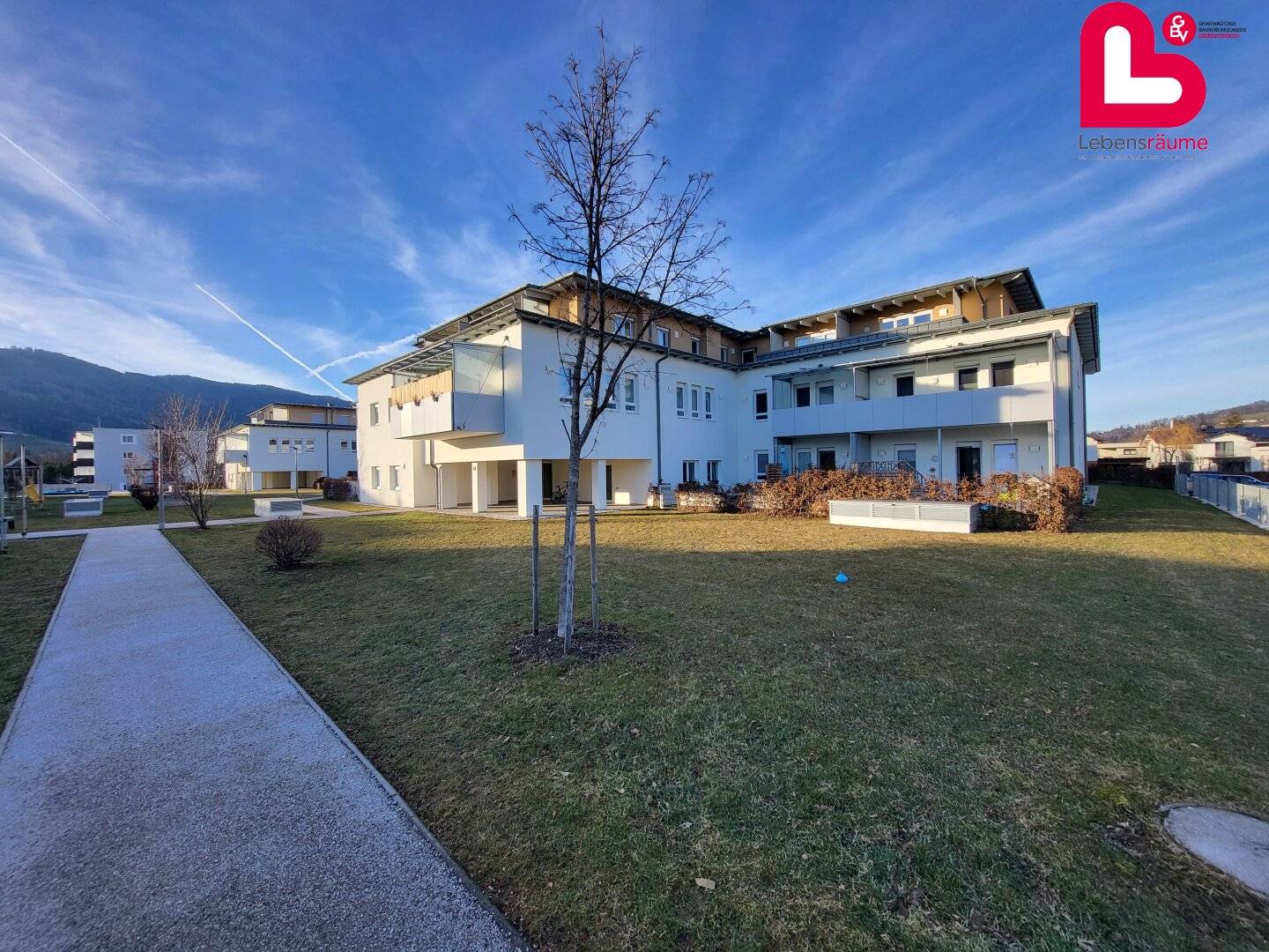 Great 2-room garden apartment in Kirchdorf an der Krems with underground parking space