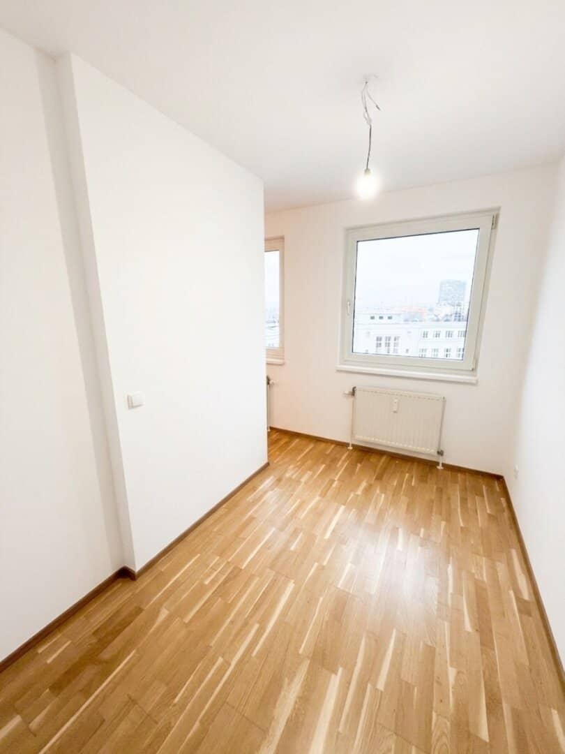 1.5-room apartment with ideal layout and distant view Free rent