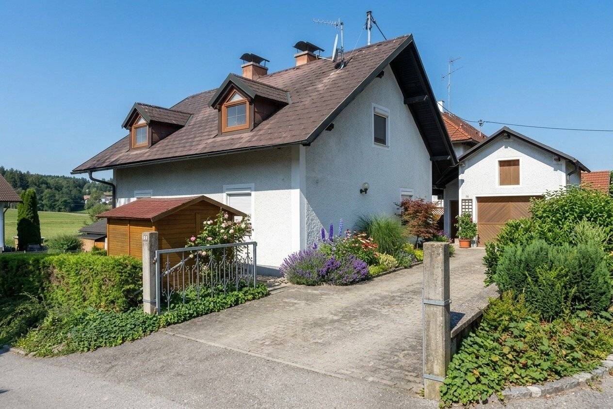 Coming soon - familienfreudliches Wohnen mit 3 Schlafzimmern, 2 Bädern und überschaubarem Garten